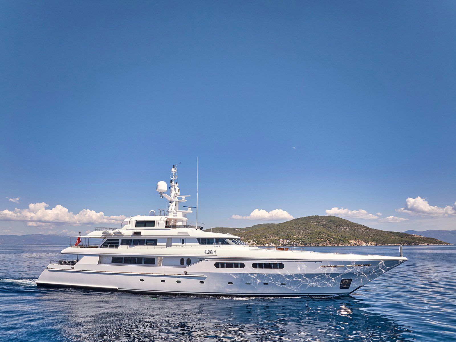 ELENA V, a 49.91m Codecasa superyacht available for charter