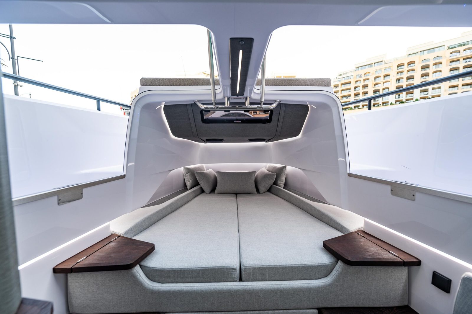 Axopar 37ST Brabus Line photo 9 thumbnail