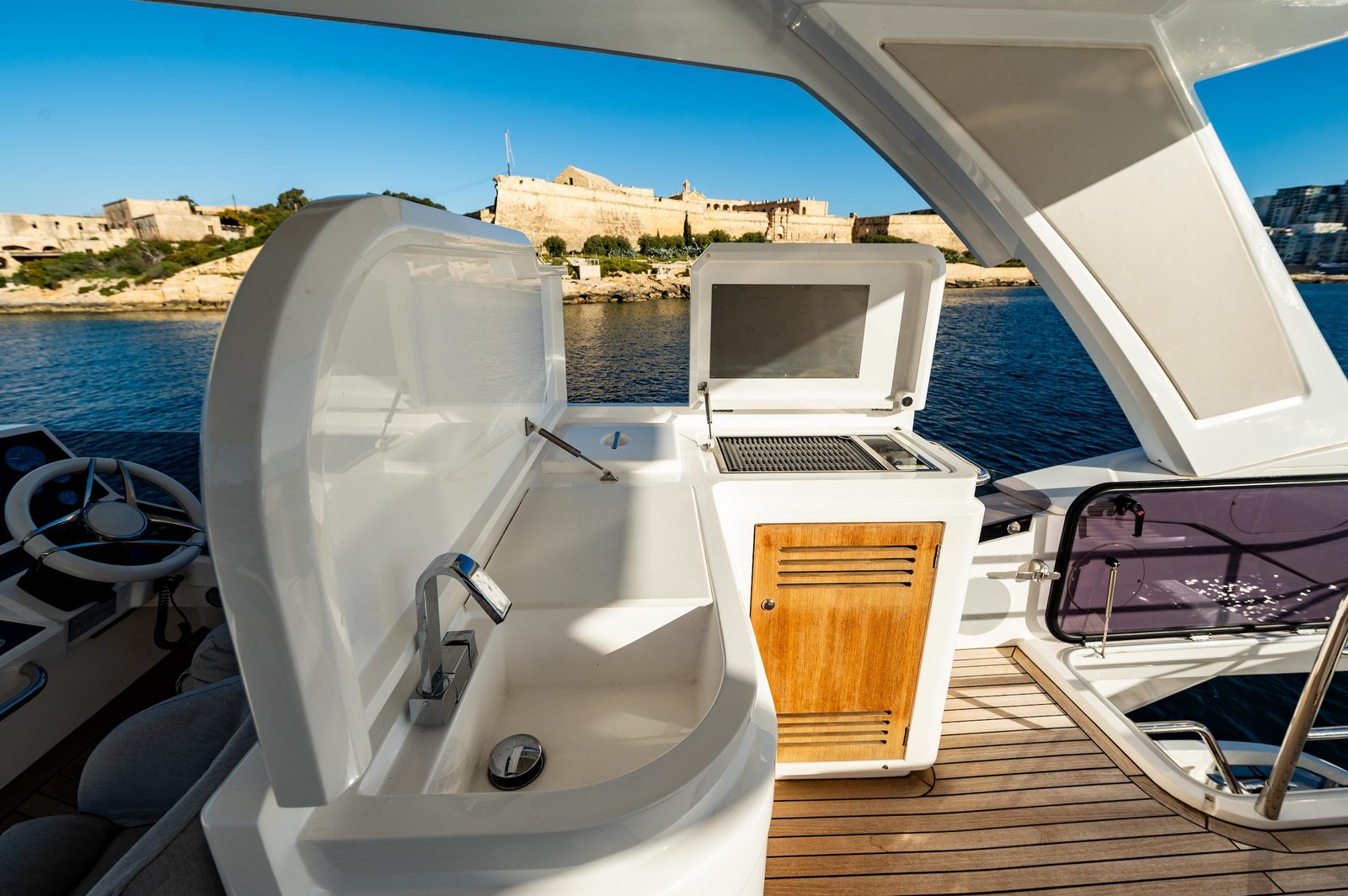 Sunseeker Manhattan 66 "AQUANAUT" photo 5 thumbnail