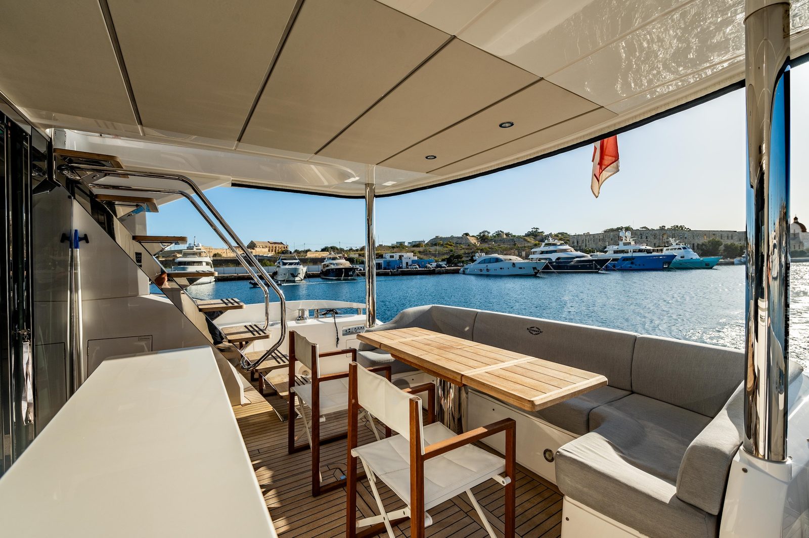 Sunseeker Manhattan 66 "AQUANAUT" photo 9 thumbnail