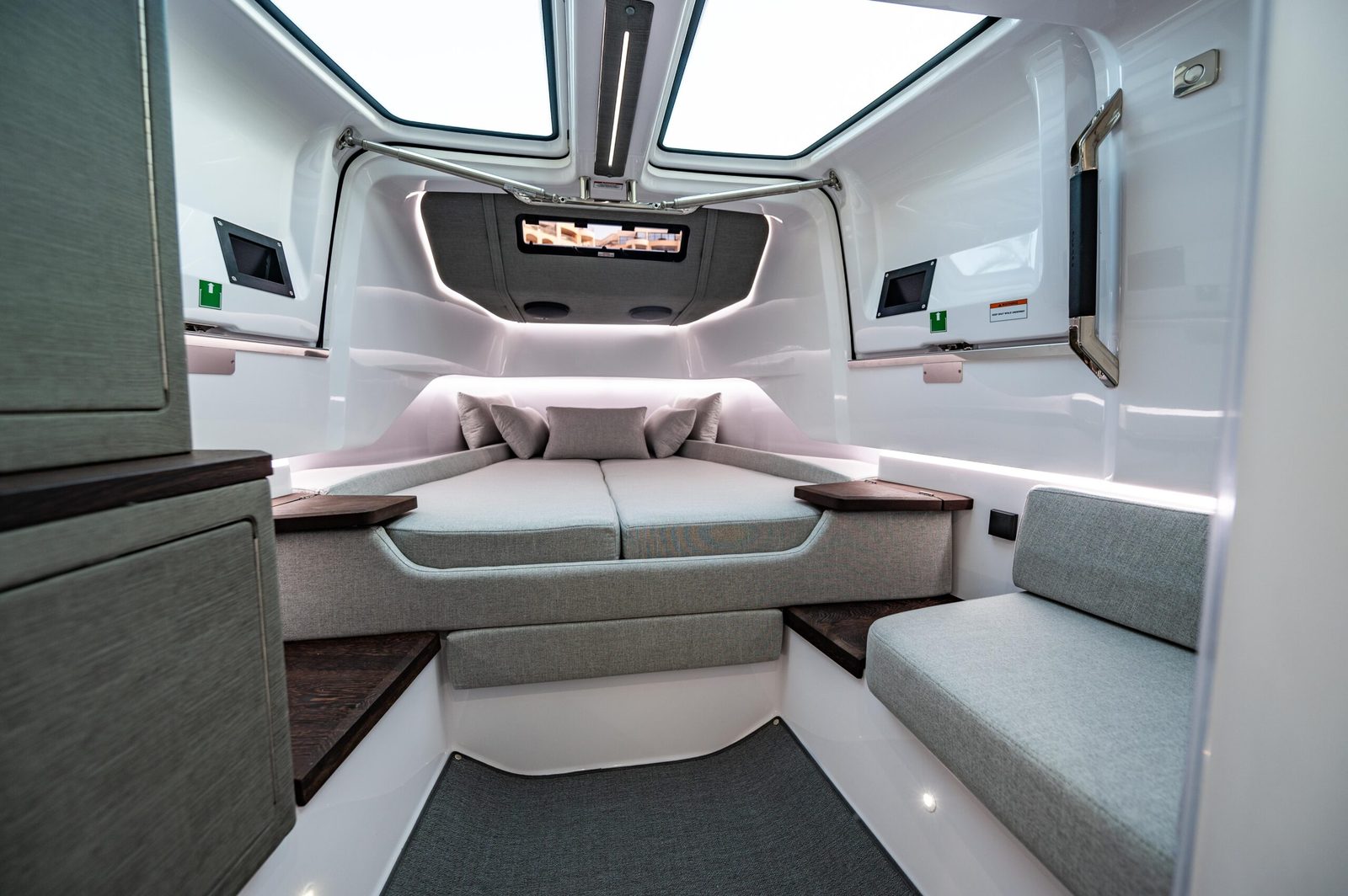 Axopar 37ST Brabus Line photo 6 thumbnail
